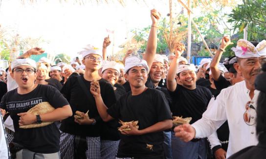 Perang Ketipat atau Siat Ketipat